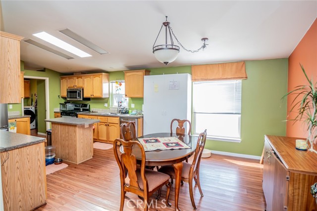 Detail Gallery Image 10 of 56 For 22241 Nisqually #74,  Apple Valley,  CA 92308 - 4 Beds | 2 Baths