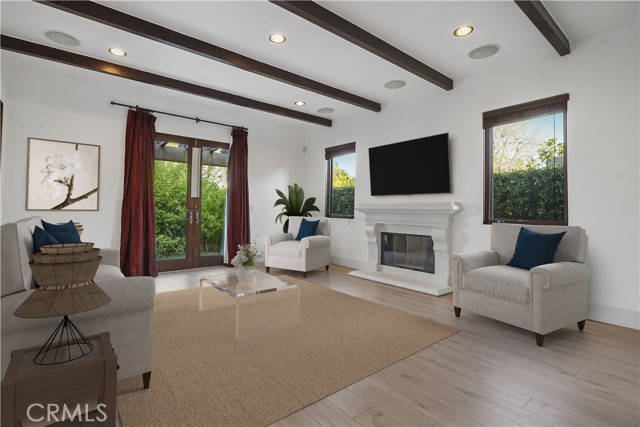 Detail Gallery Image 3 of 69 For 5141 Genesta Ave, Encino,  CA 91316 - 7 Beds | 8/1 Baths