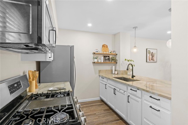 Detail Gallery Image 5 of 24 For 14133 Bayside Dr, Norwalk,  CA 90650 - 1 Beds | 1 Baths