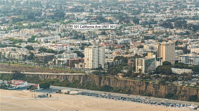 Detail Gallery Image 7 of 67 For 101 California Ave #301,  Santa Monica,  CA 90403 - 2 Beds | 2 Baths