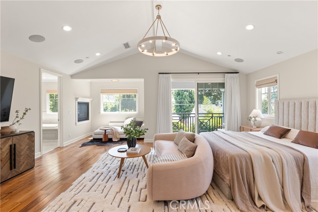 Detail Gallery Image 16 of 33 For 4330 Bellaire Ave, Studio City,  CA 91604 - 5 Beds | 4/1 Baths