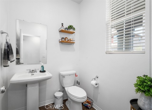 Detail Gallery Image 20 of 50 For 2502 Gunner Ridge Way, Rialto,  CA 92377 - 3 Beds | 2/1 Baths