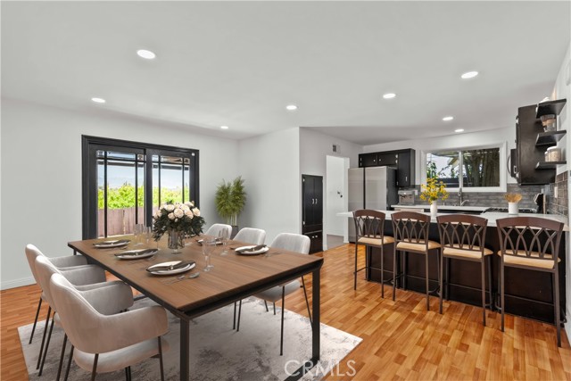 Detail Gallery Image 7 of 72 For 6172 Dalecrest Ave, Woodland Hills,  CA 91367 - 3 Beds | 2 Baths