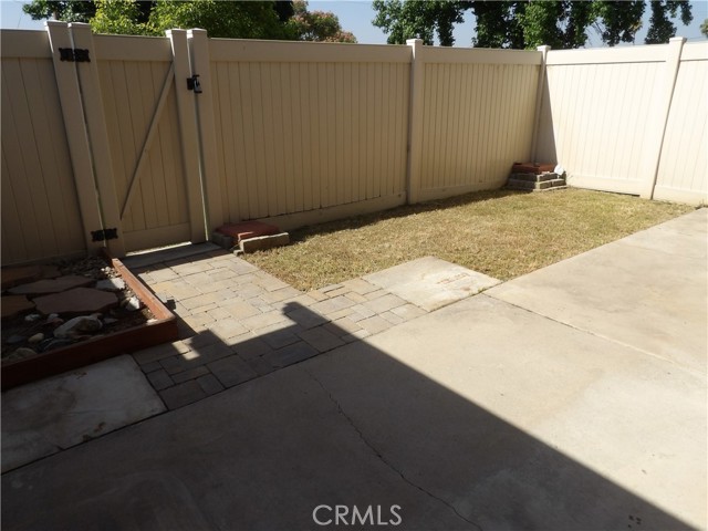 2175 Aspenwood Court, San Bernardino CA: https://media.crmls.org/medias/a81960d5-d949-4883-857c-1316c21897a7.jpg