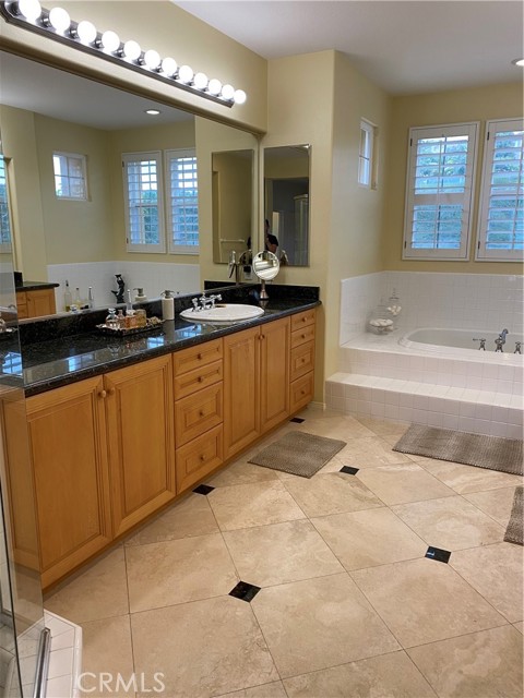 MLS #OC25234691 image #21