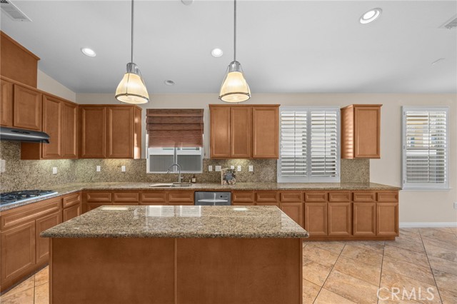 Detail Gallery Image 13 of 42 For 180 Salt Crk, Beaumont,  CA 92223 - 3 Beds | 2 Baths