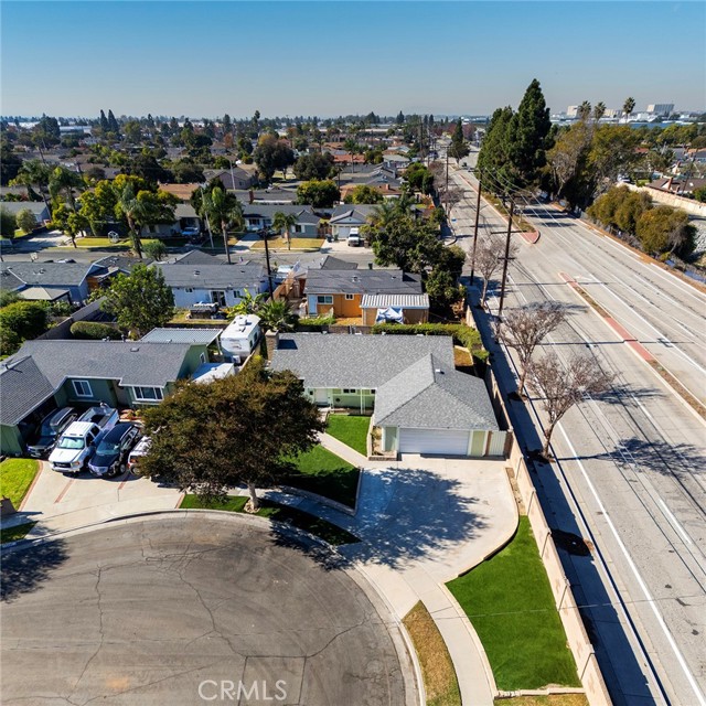 Detail Gallery Image 16 of 17 For 15011 Baylor Cir, Huntington Beach,  CA 92647 - 3 Beds | 2 Baths