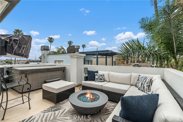 117 Alabama Street, Huntington Beach CA: https://media.crmls.org/medias/a81b65d1-7d23-4bc7-bd2b-1464439cb821.jpg