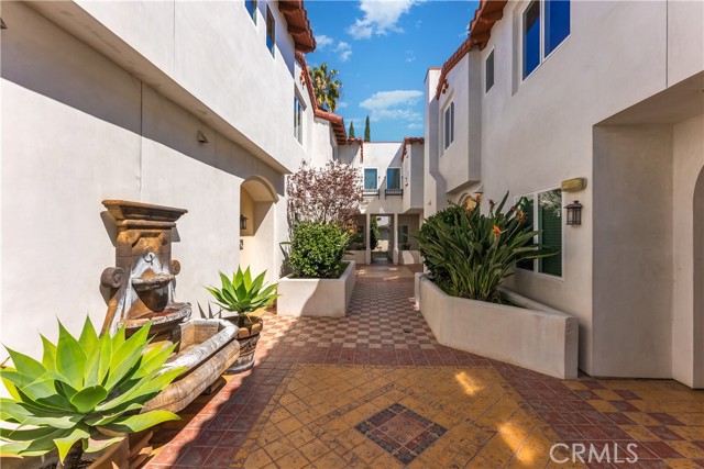 Detail Gallery Image 21 of 22 For 4541 Colfax Ave #112,  Studio City,  CA 91602 - 3 Beds | 3 Baths