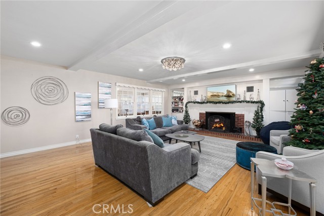 Detail Gallery Image 11 of 69 For 2964 Lombardy Rd, Pasadena,  CA 91107 - 4 Beds | 3 Baths