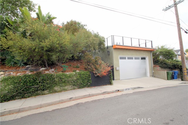 Detail Gallery Image 2 of 22 For 2930 Adkins Ave, Los Angeles,  CA 90032 - 3 Beds | 2 Baths