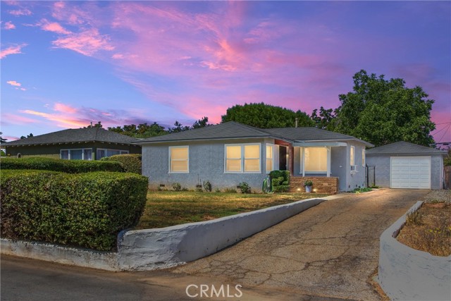 Detail Gallery Image 1 of 39 For 961 Orange Ave, Beaumont,  CA 92223 - 2 Beds | 2 Baths