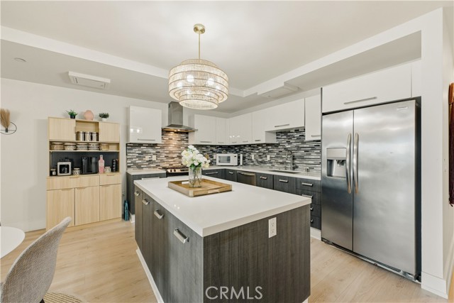 Detail Gallery Image 4 of 47 For 433 Pine #201,  Long Beach,  CA 90802 - 1 Beds | 1 Baths