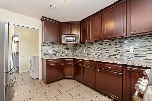 Detail Gallery Image 14 of 31 For 22614 Brentwood St, Grand Terrace,  CA 92313 - 4 Beds | 2 Baths