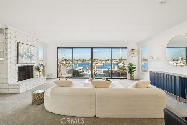 Detail Gallery Image 7 of 22 For 1214 E Balboa Bld, Newport Beach,  CA 92661 - 4 Beds | 3/1 Baths