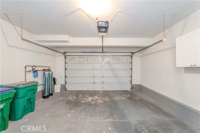 58 Paisley Place, Irvine CA: https://media.crmls.org/medias/a81e0dcf-fd48-45ab-8e8f-c63782ea36bb.jpg