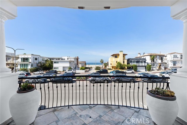 Image 29 of 62 For 2304 Hermosa Avenue