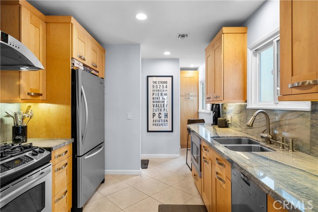 3605 Crest Drive, Manhattan Beach, California 90266, 2 Bedrooms Bedrooms, ,1 BathroomBathrooms,Residential,Sold,Crest,SB21199066