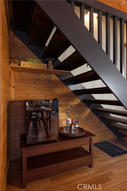 Detail Gallery Image 11 of 34 For 422 Pyramid, Lake Arrowhead,  CA 92352 - 3 Beds | 2 Baths