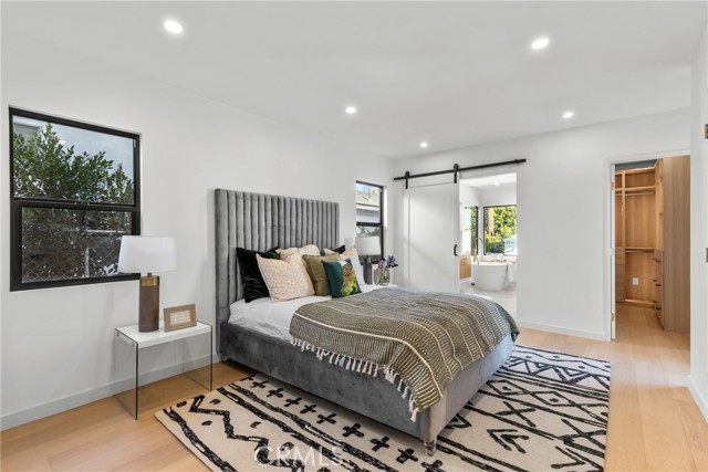 Detail Gallery Image 10 of 23 For 1724 S Fairfax, Los Angeles,  CA 90019 - 3 Beds | 2 Baths