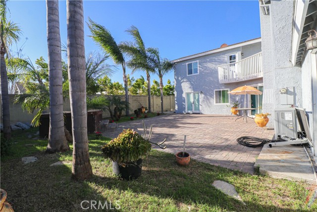 Detail Gallery Image 23 of 29 For 17891 Caledonia, Huntington Beach,  CA 92647 - 5 Beds | 3/2 Baths