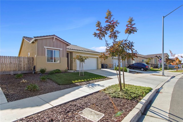 Detail Gallery Image 2 of 26 For 808 Marybelle Ct, Merced,  CA 95348 - 3 Beds | 2 Baths