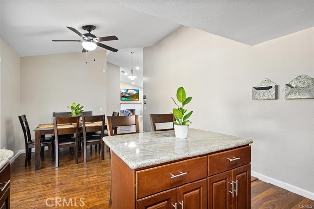 29844 Avenida De Cortez, Menifee CA: https://media.crmls.org/medias/a821eb18-21df-4962-950d-dd5e52ed1802.jpg