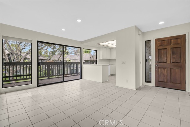 Detail Gallery Image 7 of 36 For 10 Lago Norte, Irvine,  CA 92612 - 2 Beds | 2 Baths