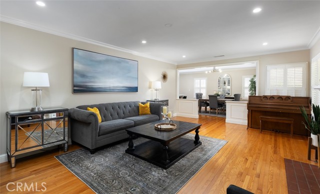 Detail Gallery Image 7 of 46 For 1030 W 19th St, Santa Ana,  CA 92706 - 4 Beds | 3 Baths