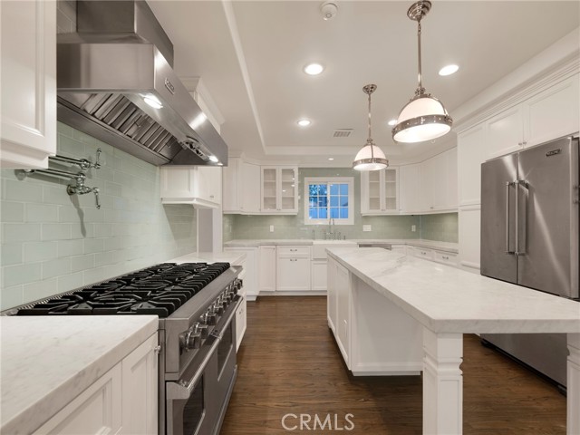 Detail Gallery Image 10 of 33 For 4231 Stern, Sherman Oaks,  CA 91423 - 4 Beds | 3 Baths