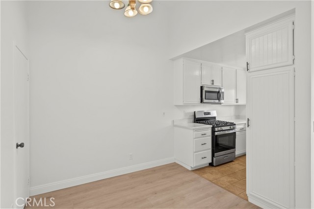 Detail Gallery Image 10 of 39 For 27979 Sarabande Ln #250,  Canyon Country,  CA 91387 - 2 Beds | 2 Baths