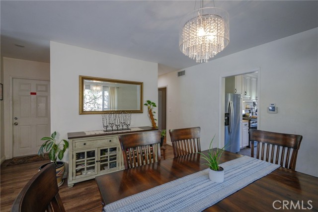 Detail Gallery Image 6 of 25 For 10773 Redmont Ave, Tujunga,  CA 91042 - 2 Beds | 2 Baths