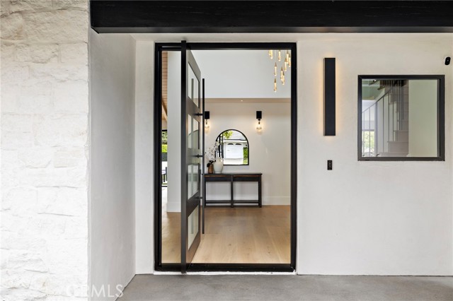 Detail Gallery Image 7 of 44 For 6 Monterey Cir, Corona Del Mar,  CA 92625 - 6 Beds | 4 Baths