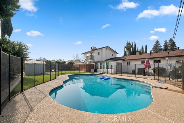 Detail Gallery Image 19 of 64 For 925 S Purdue Ave, Fresno,  CA 93727 - 5 Beds | 4 Baths