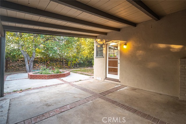 5715 Norwich, Van Nuys CA: https://media.crmls.org/medias/a8254404-5033-453f-a2aa-16a09ebf686e.jpg