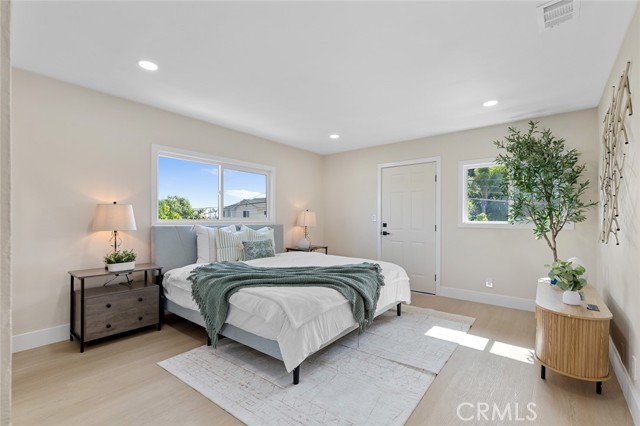 11091 Ranger Drive, Los Alamitos CA: https://media.crmls.org/medias/a82575f7-241d-449c-aa1b-292f6f8c983d.jpg