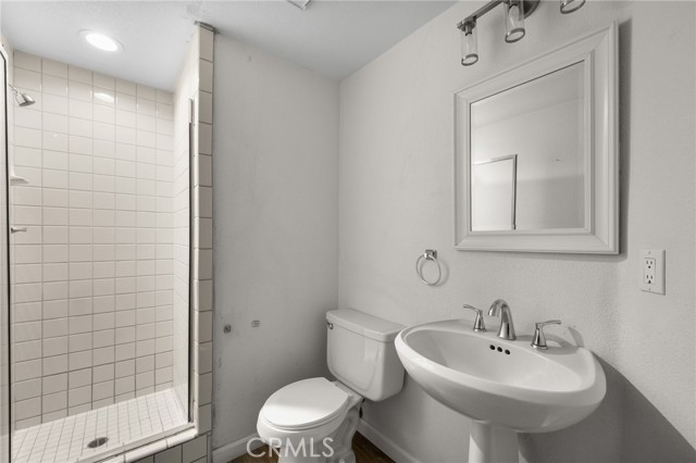 Detail Gallery Image 14 of 30 For 11205 Illusion Way, Bakersfield,  CA 93311 - 4 Beds | 3 Baths