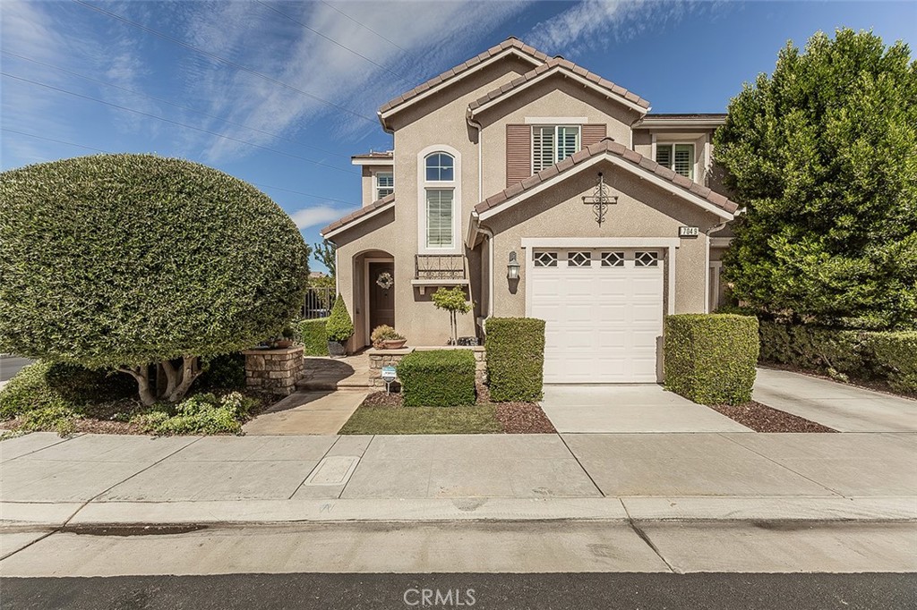 7049 N Cedar Hill