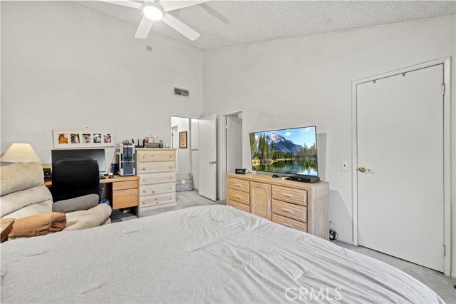 Detail Gallery Image 24 of 55 For 25139 Amberley Way, Valencia,  CA 91355 - 3 Beds | 2 Baths