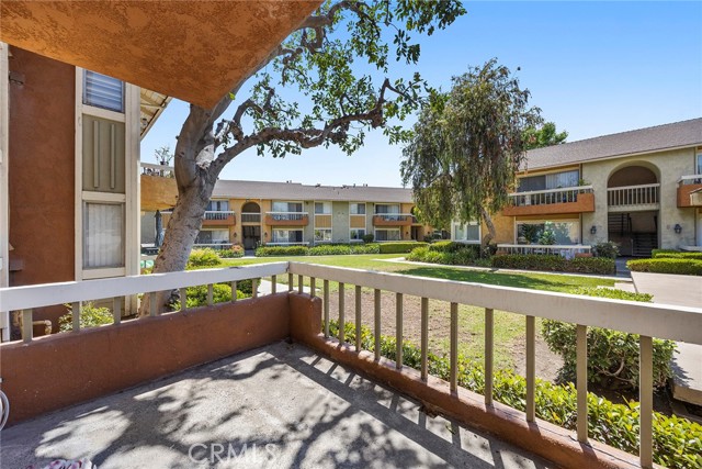 Detail Gallery Image 2 of 27 For 16404 Leffingwell Rd. Unit 37, Whittier,  CA 90603 - 2 Beds | 2 Baths
