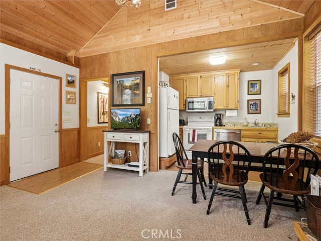 Detail Gallery Image 10 of 24 For 7739 Black Pine, Fish Camp,  CA 93623 - 1 Beds | 1 Baths