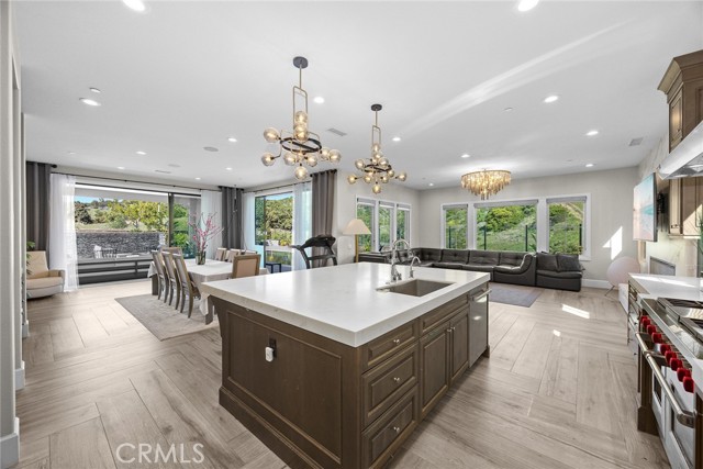 Detail Gallery Image 17 of 62 For 107 Clear Falls, Irvine,  CA 92602 - 5 Beds | 5/1 Baths