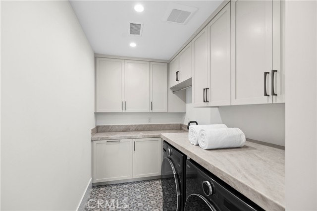 516 Larkspur Avenue, Corona del Mar CA: https://media.crmls.org/medias/a8281c22-bff2-4fdc-adb1-6982de023d9c.jpg