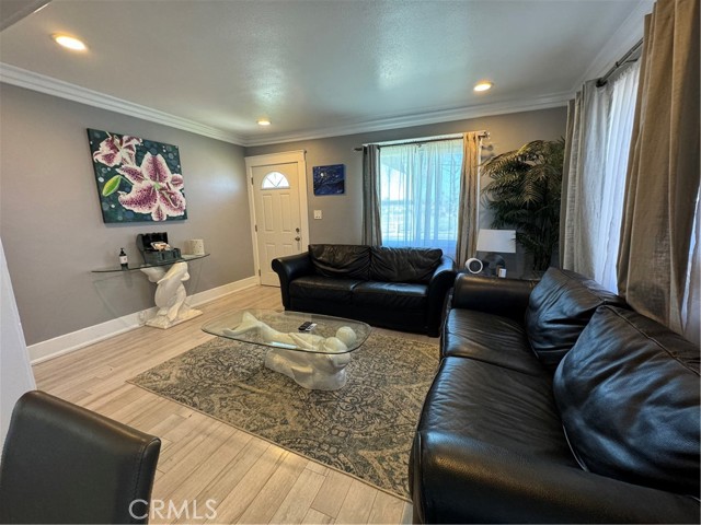 Detail Gallery Image 22 of 60 For 715 S Flower St, Santa Ana,  CA 92703 - 2 Beds | 1 Baths