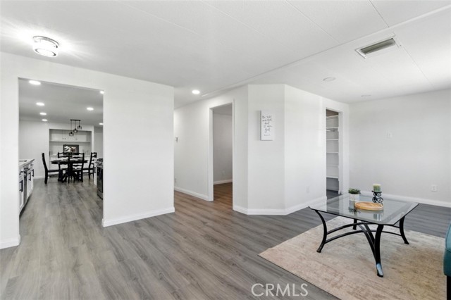900 Santa Clara Circle, Hemet CA: https://media.crmls.org/medias/a829a3e0-c612-4667-9f07-12735edd4369.jpg