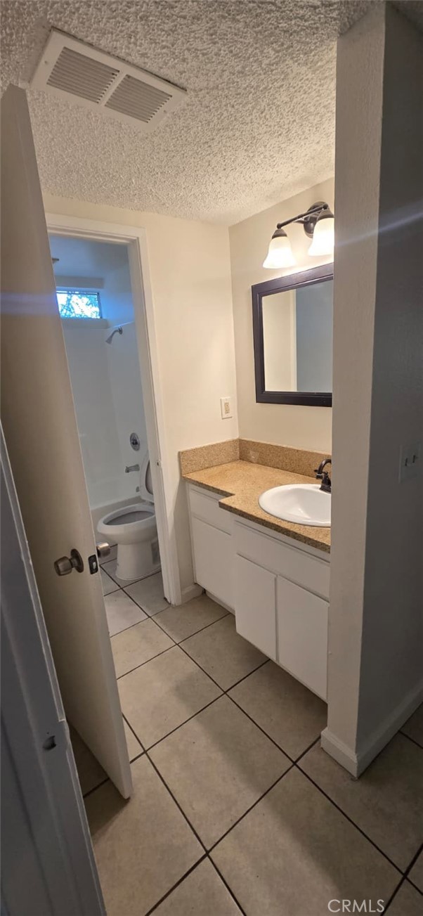Detail Gallery Image 7 of 10 For 4146 Trevor Ln #B,  Hemet,  CA 92545 - 2 Beds | 2 Baths
