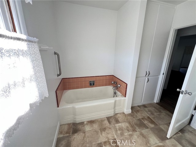408 S Indiana Street, Anaheim CA: https://media.crmls.org/medias/a82b32c0-977a-48b8-b001-05638153fe01.jpg