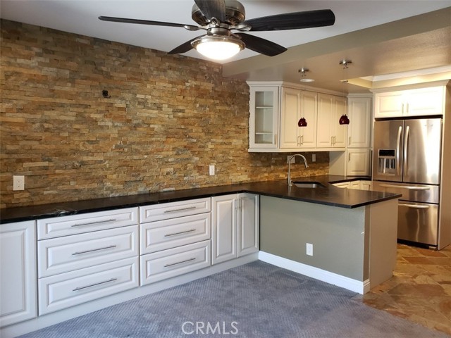 Detail Gallery Image 6 of 21 For 189 Stanford Ct #13,  Irvine,  CA 92612 - 2 Beds | 1/1 Baths