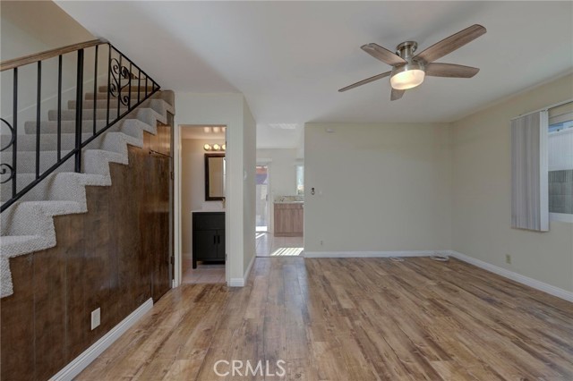 Detail Gallery Image 5 of 30 For 25834 Viana Ave #5,  Lomita,  CA 90717 - 2 Beds | 1/1 Baths