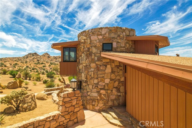 Detail Gallery Image 36 of 75 For 55290 Flying Tigers Road Rd, Pioneertown,  CA 92268 - 4 Beds | 3 Baths
